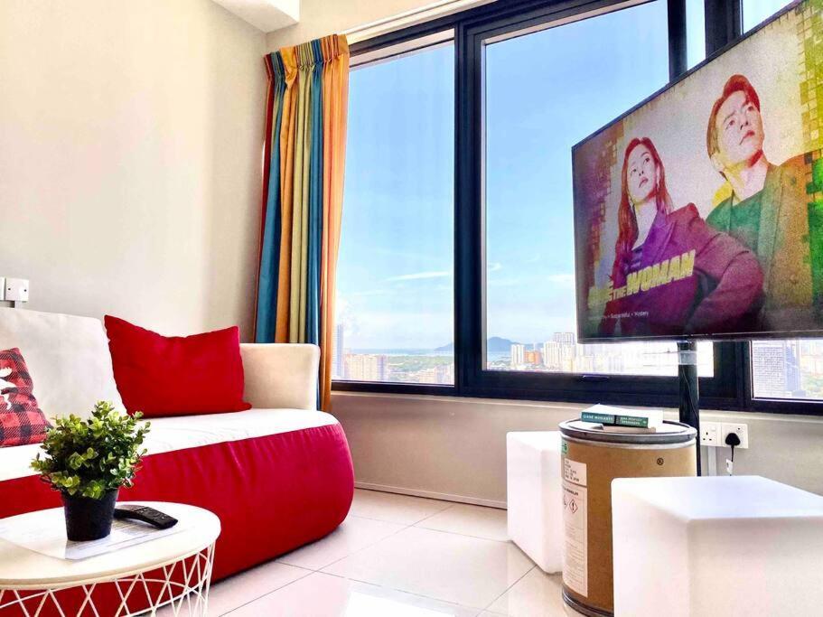Tropicana 218 Macalister #Wondercolor #Infinity Pool #Georgetown #5Pax #2Br 2Bath #1King 1Queen 1Single #Quality Well Maintained #Private Host Екстериор снимка