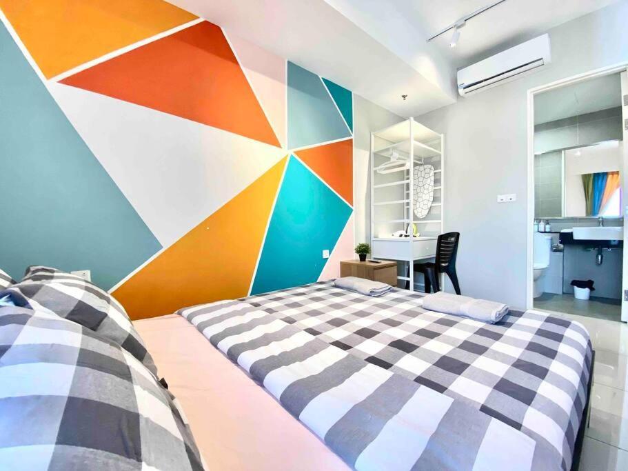 Tropicana 218 Macalister #Wondercolor #Infinity Pool #Georgetown #5Pax #2Br 2Bath #1King 1Queen 1Single #Quality Well Maintained #Private Host Екстериор снимка